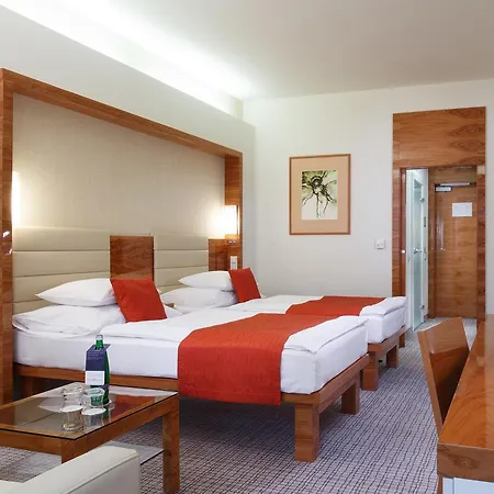 St. Joseph Royal Regent Hotel 4*