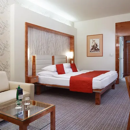 Hotel St. Joseph Royal Regent 4*