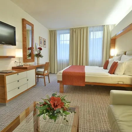 St. Joseph Royal Regent Hotel 4*